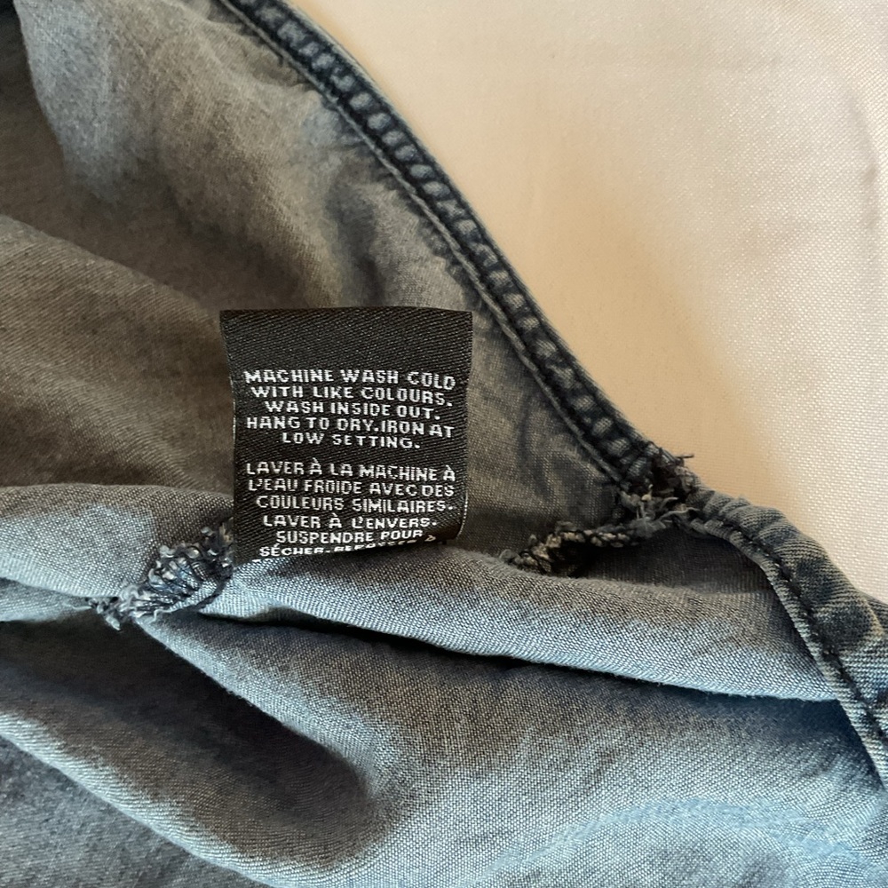 DD77 Light Blue Denim Front Tye Shirt.  Size L - Picture 8 of 8